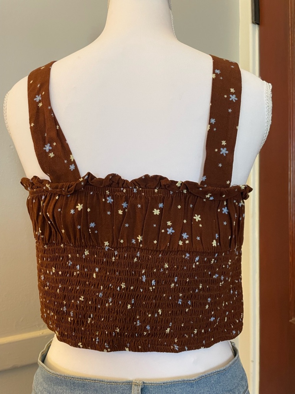 LA HEARTS Brown Floral Tie-Front Square Neck Crop Top - Picture 2 of 7